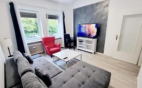 Cozy And Modern 1 Bedroom 3 Room Apartment